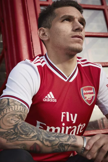 13300772_Adidas_FW19_Arsenal_Home_TORREIRA_0170.webp (1).webp